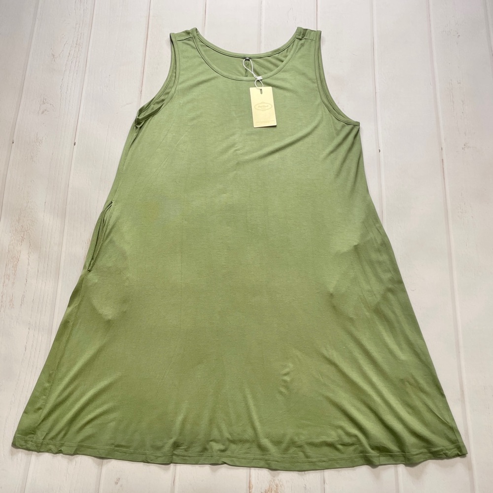NWT - HaoMeiLi - Women’s Olive Sleeveless Tunic